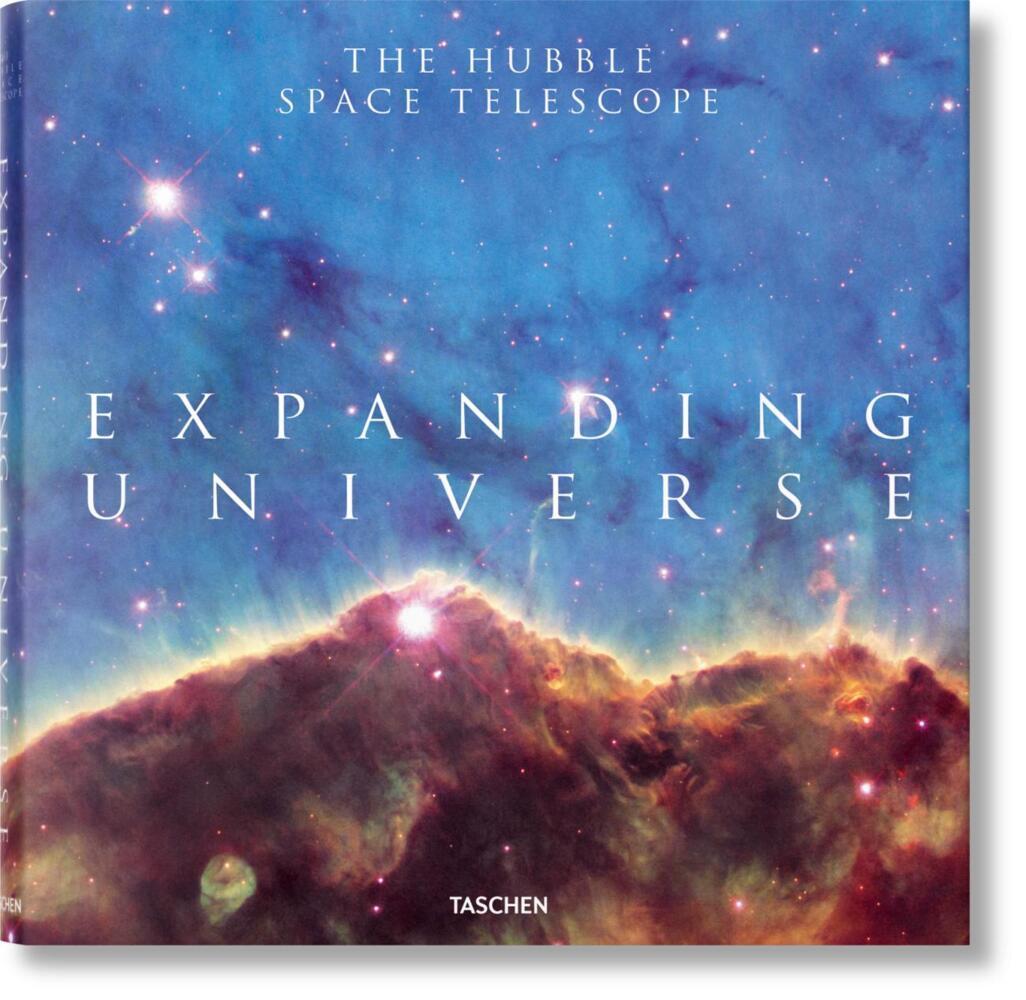 Expanding Universe. The Hubble Space Telescope