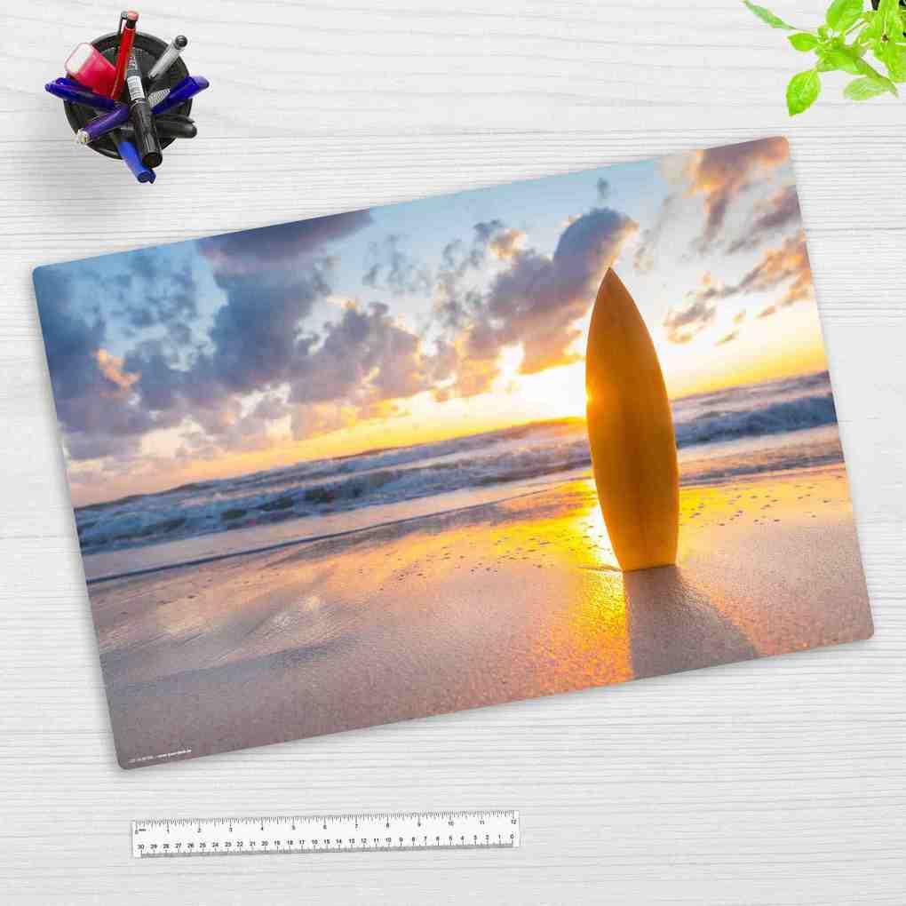 Cover-your-desk Schreibtischunterlage für Kinder und Erwachsene Surfbrett am Strand, aus hochwertigem Vinyl , 60 x 40 cm