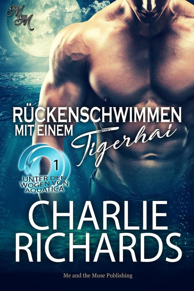 Rückenschwimmen mit einem Tigerhai